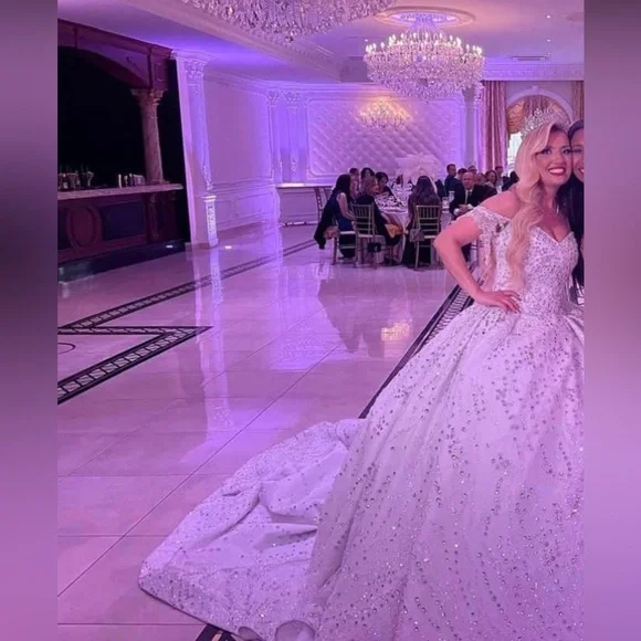 Ball gown wedding dress for sale